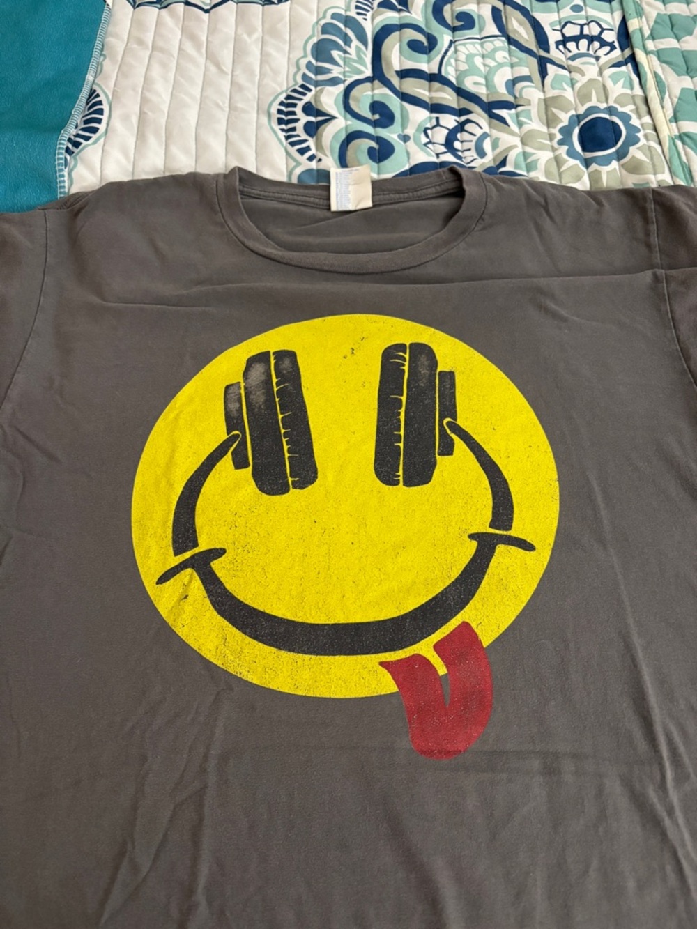 Graphic Smiley Headphones Tee - Yellow/Black/Red